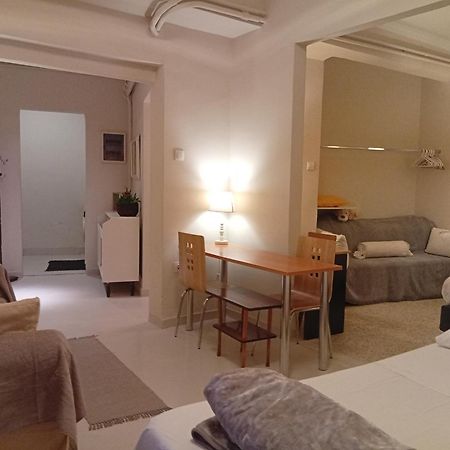 Filopappou Decent Apartment Athena Bagian luar foto