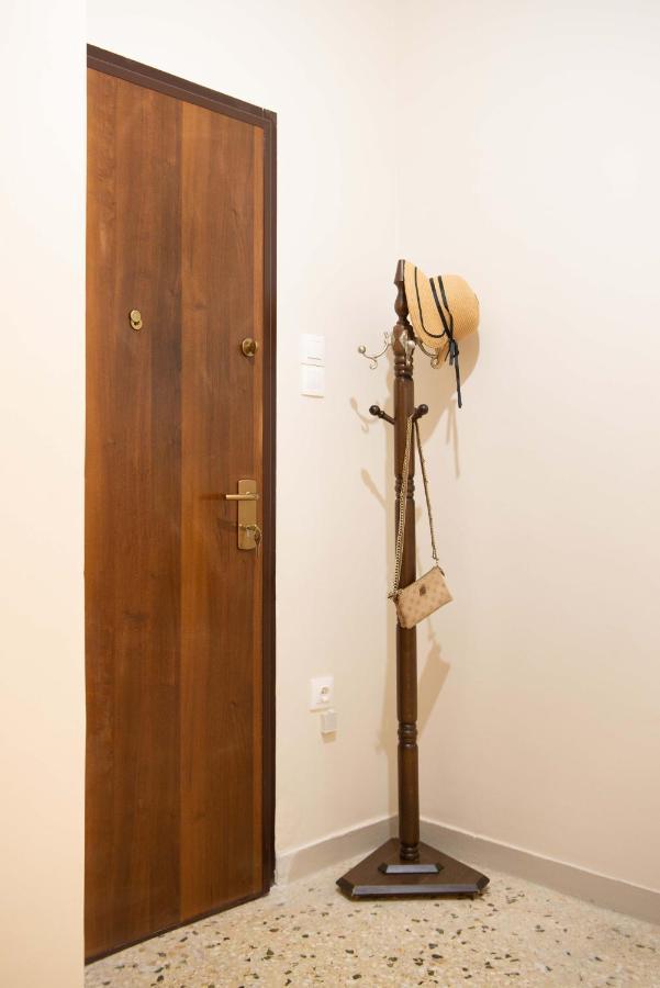 Filopappou Decent Apartment Athena Bagian luar foto