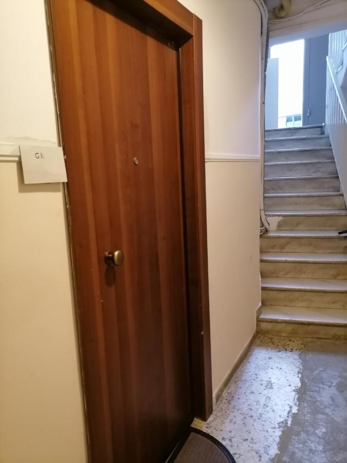 Filopappou Decent Apartment Athena Bagian luar foto
