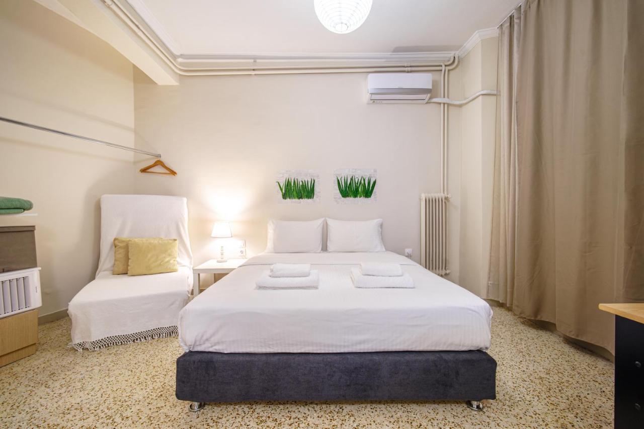 Filopappou Decent Apartment Athena Bagian luar foto