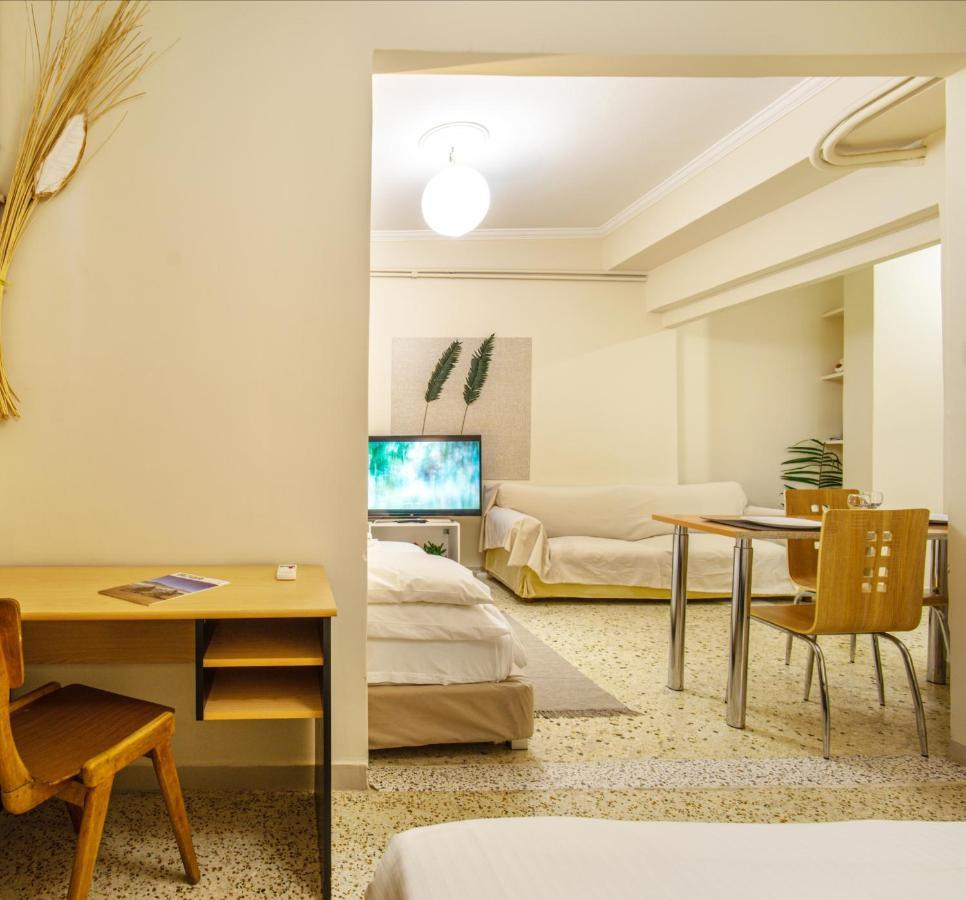 Filopappou Decent Apartment Athena Bagian luar foto