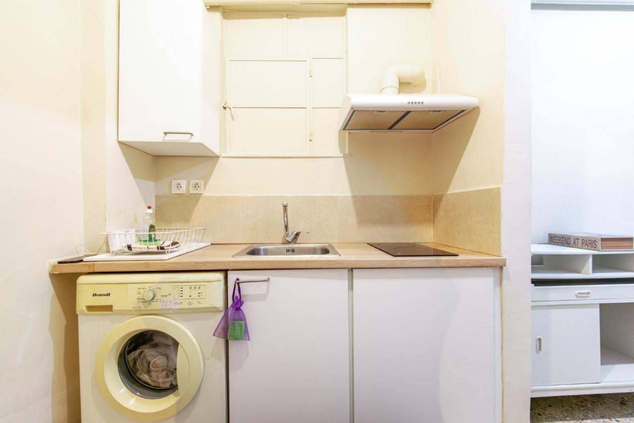 Filopappou Decent Apartment Athena Bagian luar foto