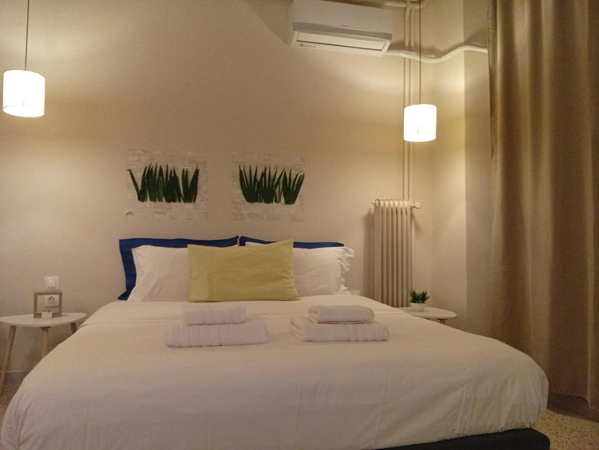 Filopappou Decent Apartment Athena Bagian luar foto