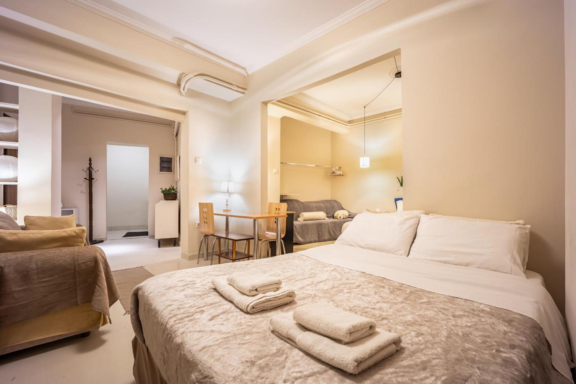 Filopappou Decent Apartment Athena Bagian luar foto