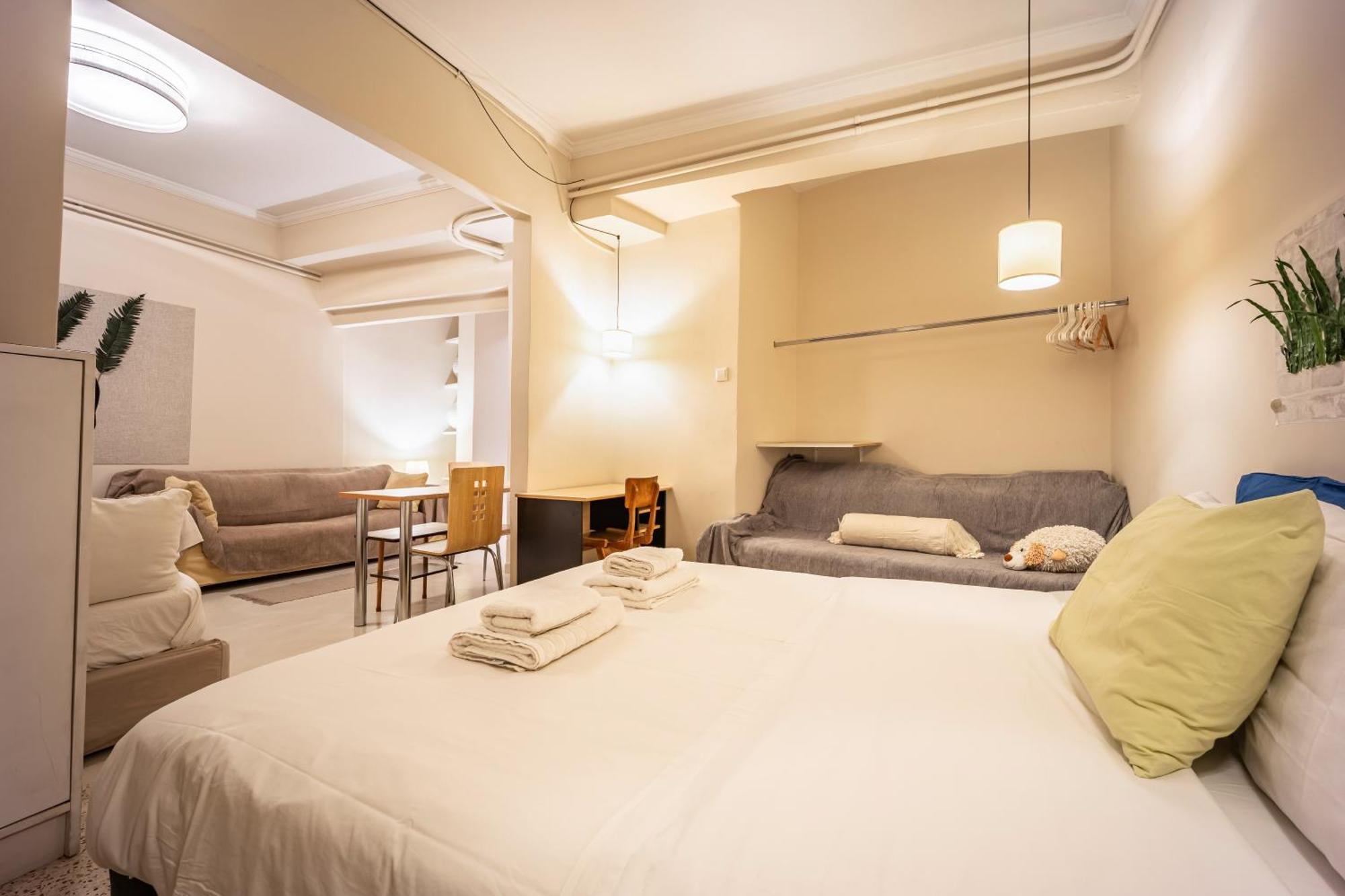 Filopappou Decent Apartment Athena Bagian luar foto