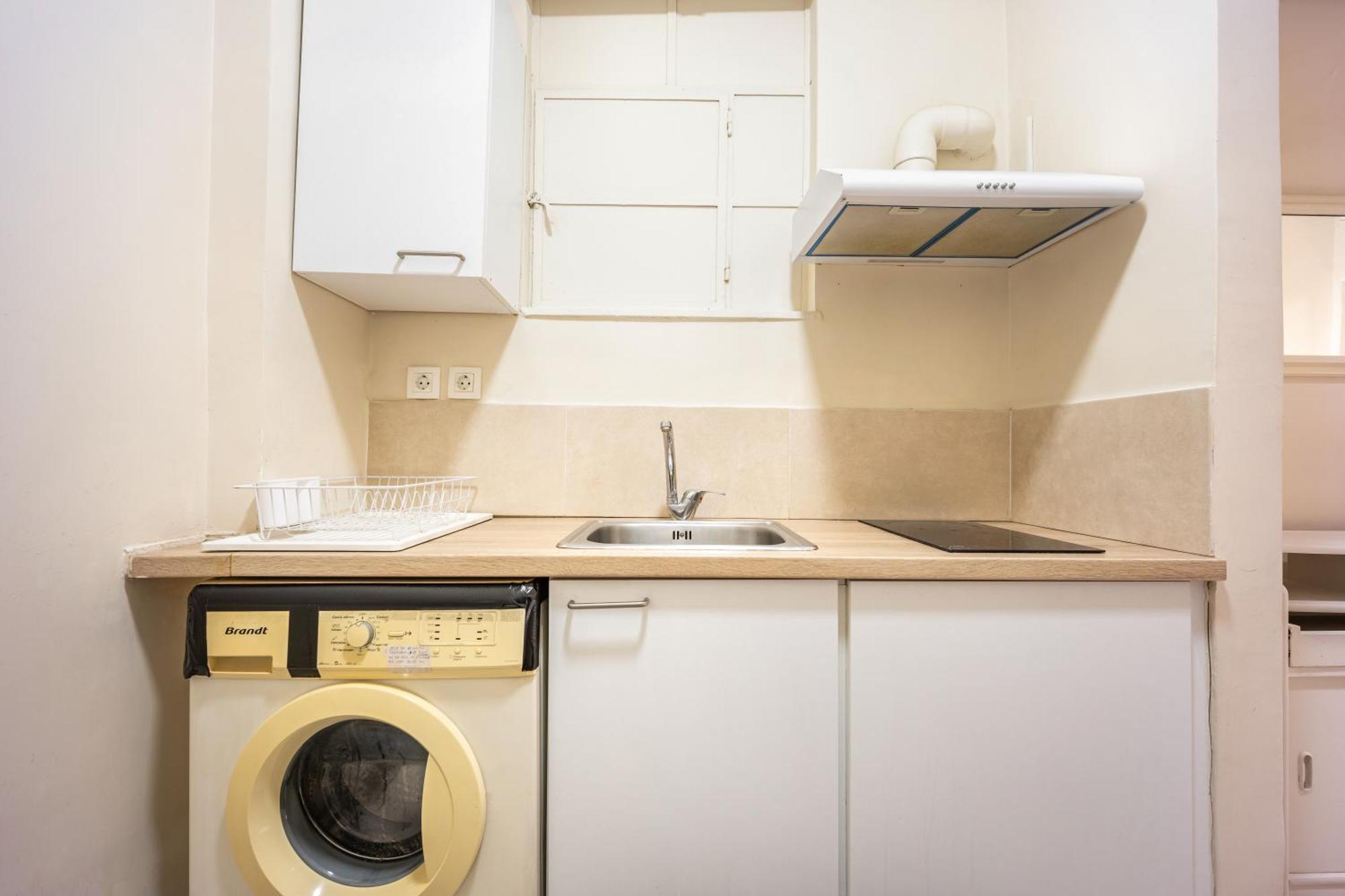 Filopappou Decent Apartment Athena Bagian luar foto