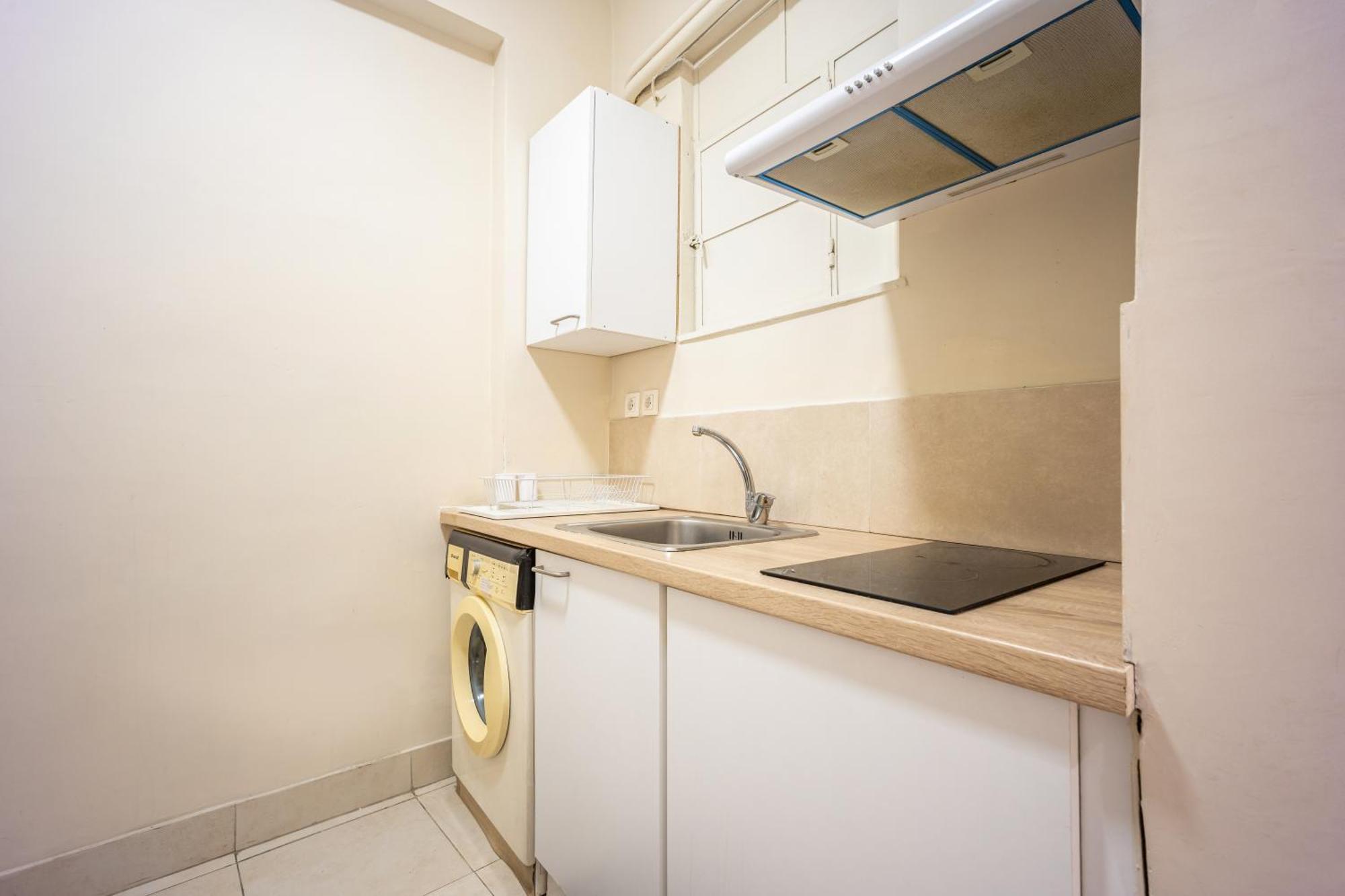 Filopappou Decent Apartment Athena Bagian luar foto